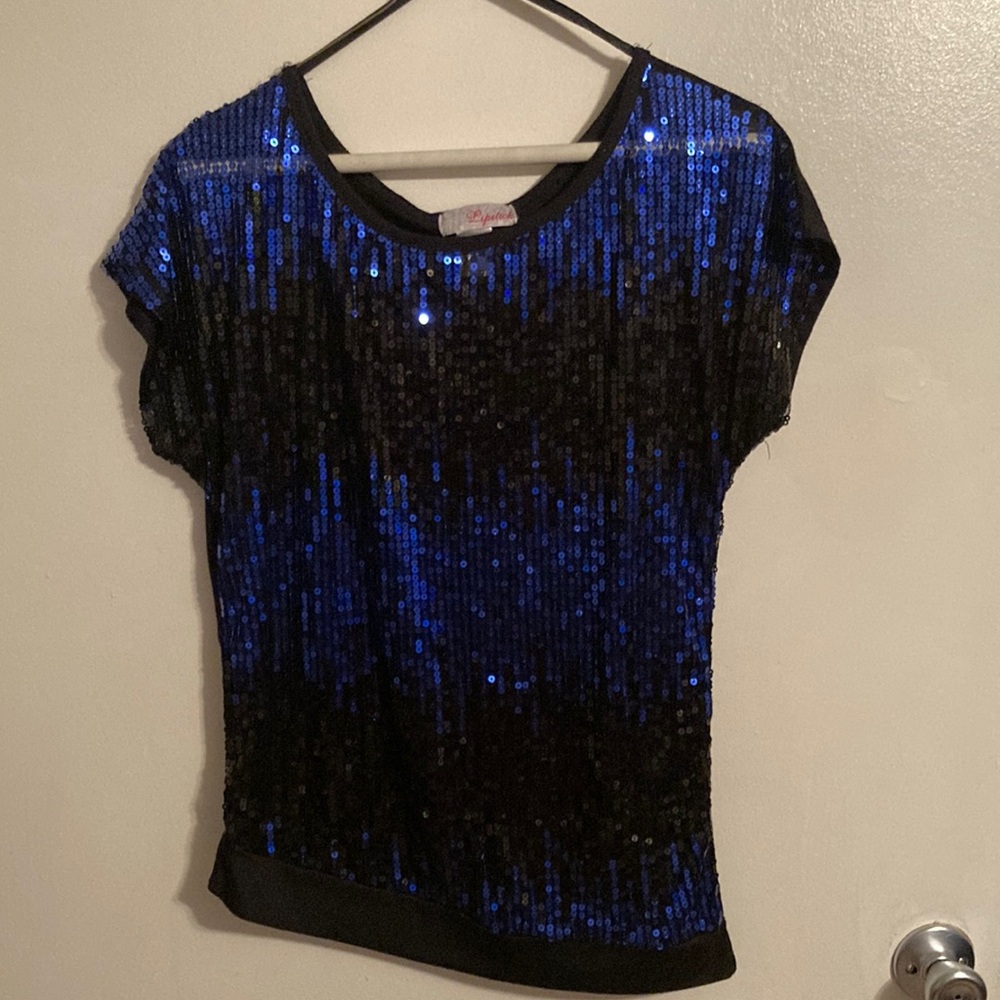 Lipstick Women’s Sequin Short Sleeve Blouse (size M)